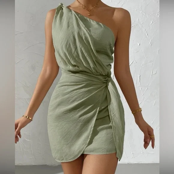 Sage green mini dress - Picture 1 of 5